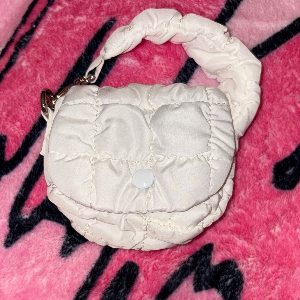 Elegant White Quilted Women's Bag